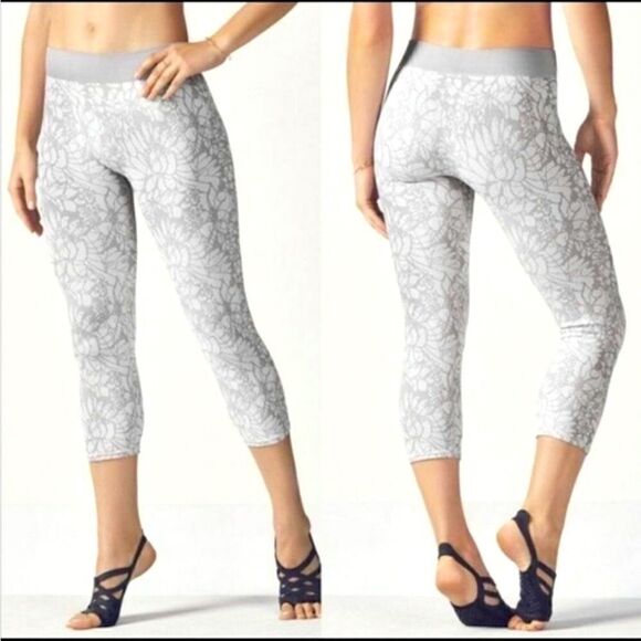 FABLETICS CROPPED LEGGINGS  SEBASTIAN CROPPES TIGHTS CAPRIS - Picture 1 of 9